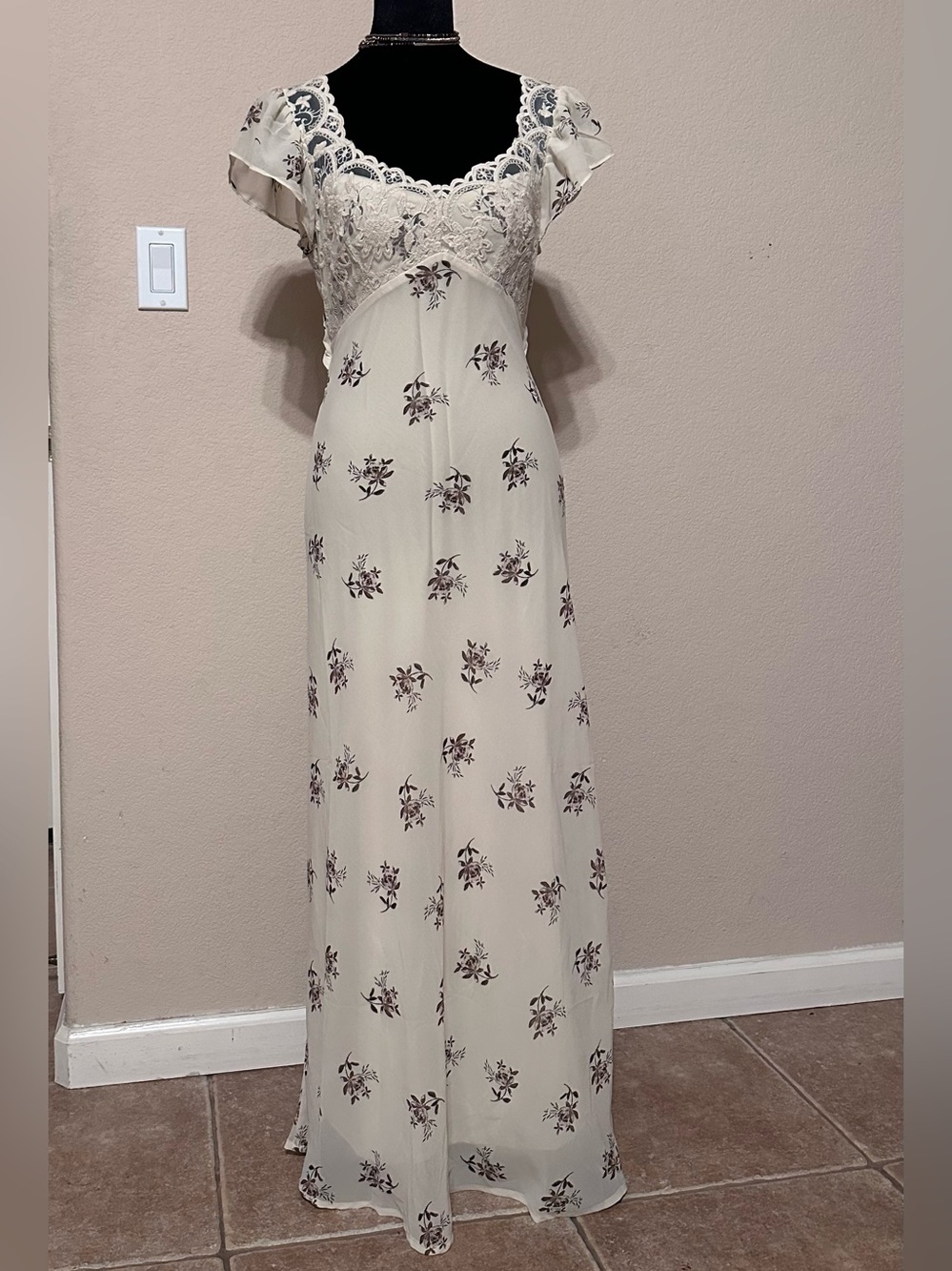 Cream Floral Lace-Trim Chiffon Dress